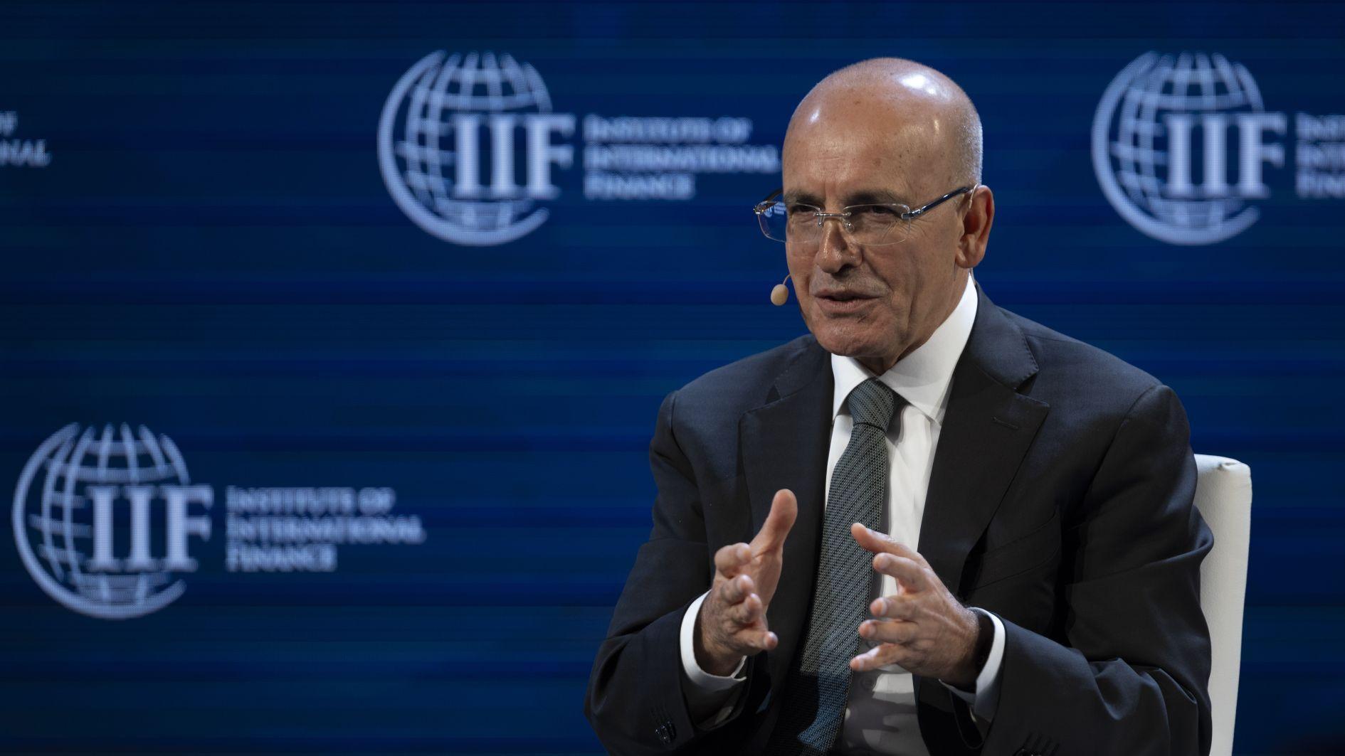 Confidence in economy growing, says Şimşek