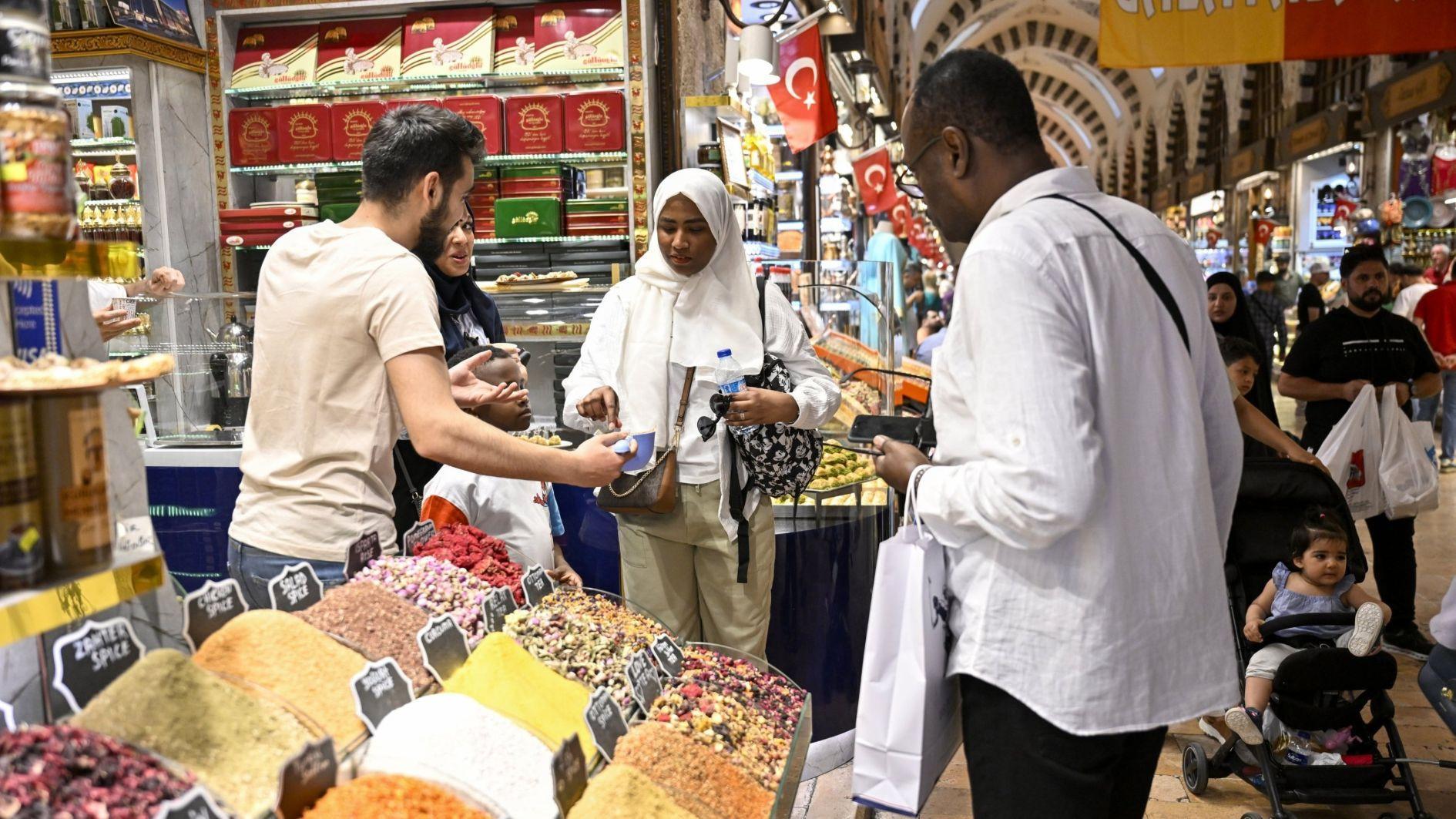 Istanbul to tighten rules for aggressive sellers