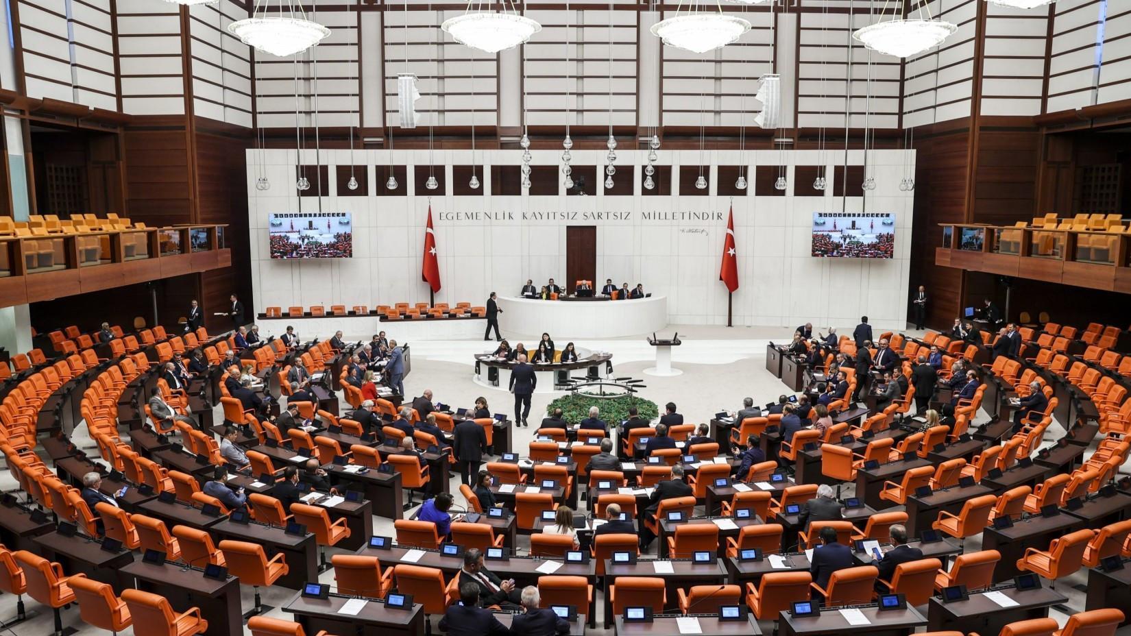Parliament elects five new members to Court of Accounts