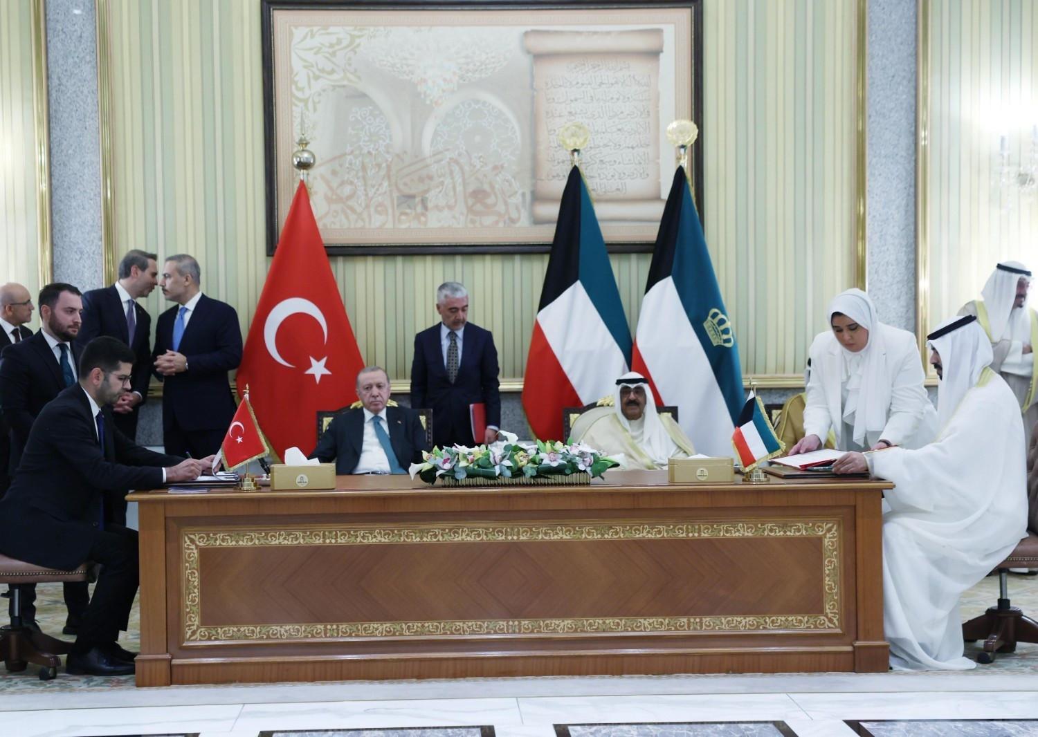 Erdoğan wraps up Gulf tour with 24 new agreements in Kuwait, Qatar, Oman