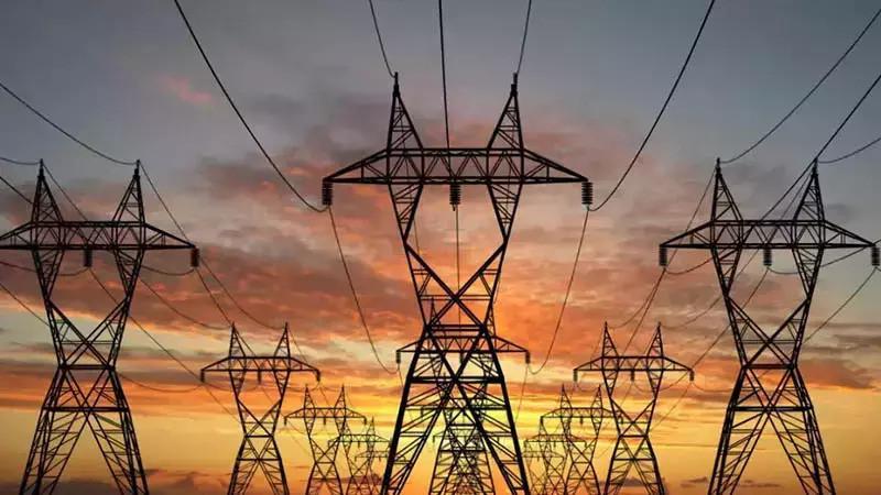 Power capacity tops 121 GW, renewables take the lead
