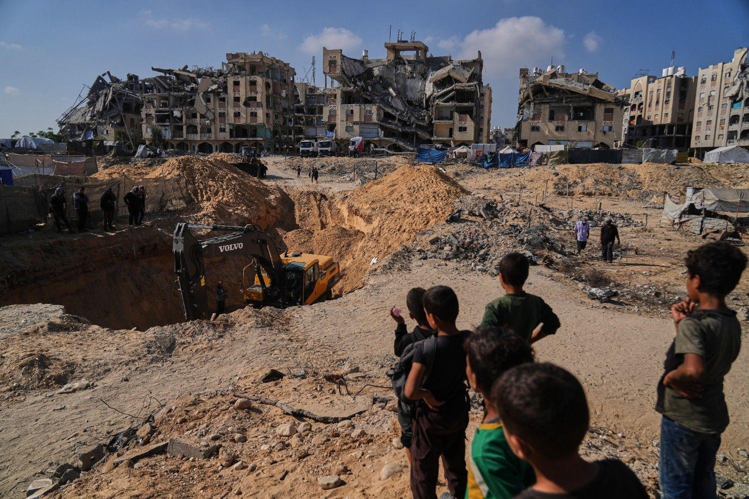 Israel weighs steps as hostage standoff strains Gaza deal