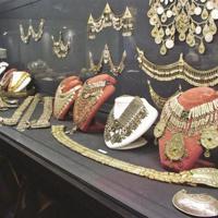 Museum Reveals Ottoman Folk Dresses And Jewelry