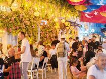 Domestic tourism spending rises 13 percent in second quarter