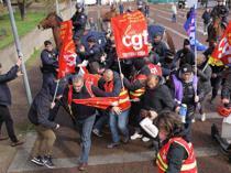 France suspends pensions reform in new budget bill