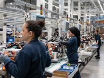 Unemployment rate unchanged at 8.6 percent in September