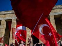 Political leaders call for unity, peace on national day