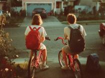 Fake AI videos have new generation loving 1980s life