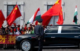 Chinas Xi in Hungary to celebrate new era with Orban