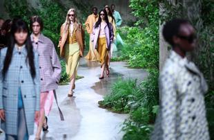 Gucci hosts star-studded show in Tate Modern