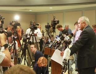 Suspect in US football party shooting surrenders