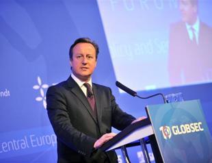 UKs Cameron tells Muslim communities to do more to tackle extremism