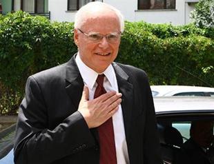 Most indications point to Gülenists in failed coup attempt: Former US envoy