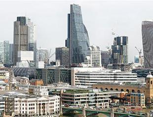 Juncker warns European industry not to cut own Brexit deals