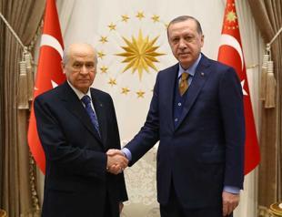 AKP discusses ‘pros and cons’ of MHP’s early endorsement of Erdoğan