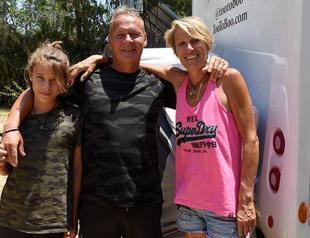 French family tours Turkey on caravan