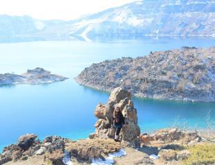 Blanket of snow covers renowned crater lake