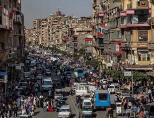 Egypts inflation surges on amid currencys dramatic slide