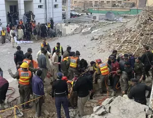 Pakistan blames security lapse for mosque blast