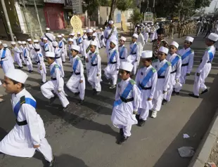 More than 50 killed, dozens wounded in Pakistan blasts