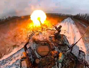 Russia begins voting as Ukraine steps up border attacks