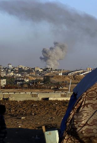 Israel pounds Rafah despite truce talks
