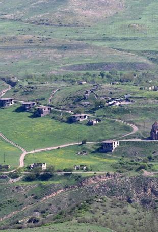 Russia agrees to remove some troops, border guards from Armenia