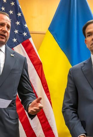 Anti-corruption units raid home and offices of Zelenskys chief of staff