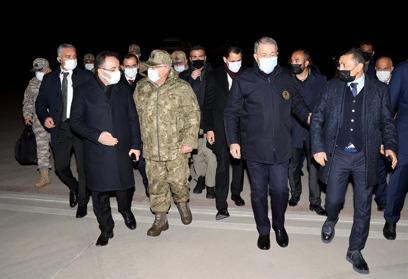 Nation mourns as eleven Turkish soldiers killed in helicopter crash