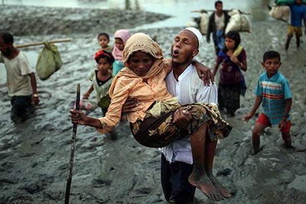 UN says 270,000 Rohingya fled Myanmar in past two weeks