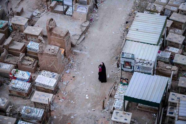 Vast cemetery in Iraq echoes 14 centuries of life and death