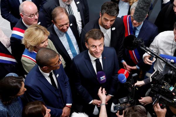 Macron denounces threatening remarks from Russia after rare phone talks