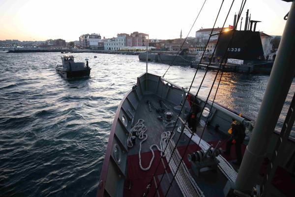 110 years on, TCG Nusret retraces historic path in Dardanelles
