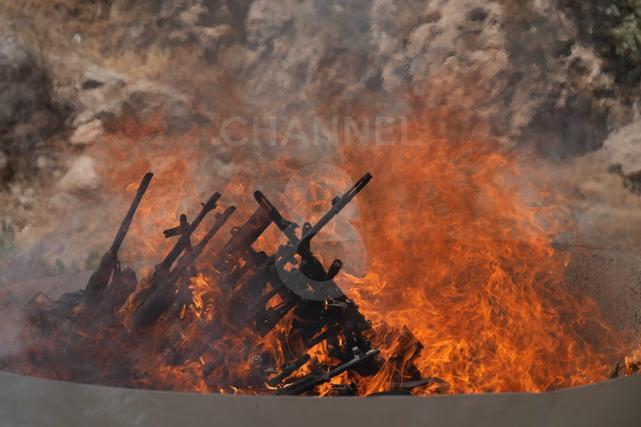 PKK begins laying down weapons in northern Iraq