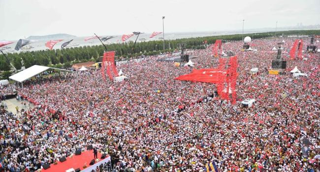 CHP candidate İnce promises ‘different tomorrow’ at final rally on eve of elections