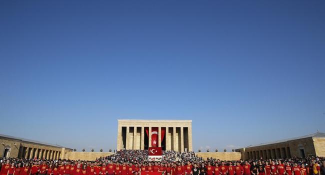 Thousands of Turks mark 96th anniversary of Republic Day