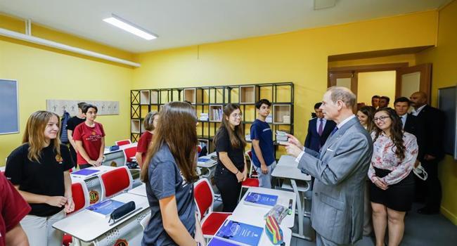 Prince Edward visits Kabataş High School