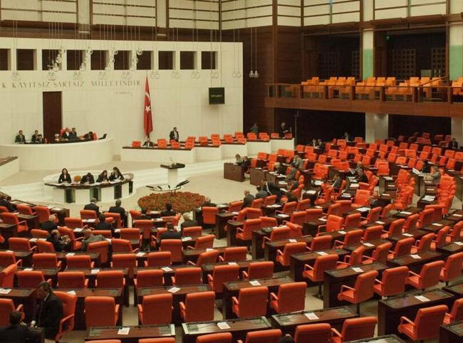 Parliament extends mandate for troops in Libya
