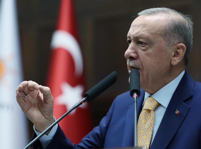Erdoğan vows to curb bureaucratic tutelage amid police probe