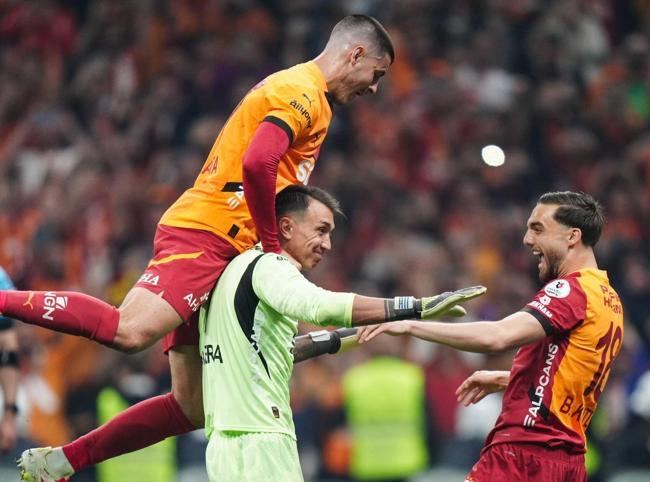 Galatasaray wins another Turkish league title