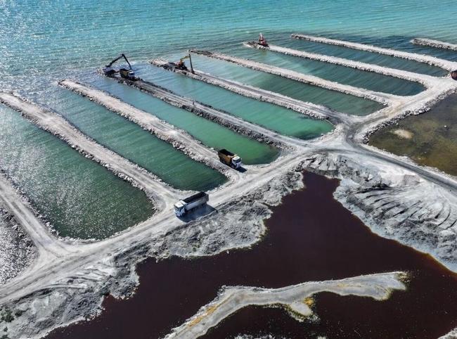 Van Lake cleanup excised over 2 mln cubic meters of toxic mud
