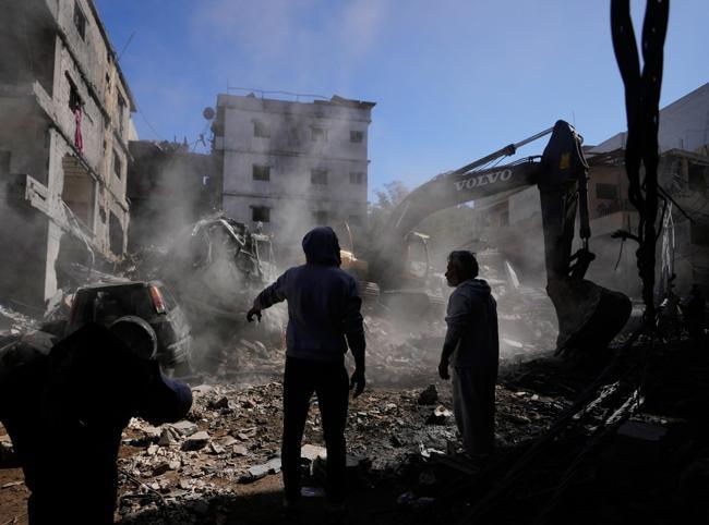 Israel strikes southern Lebanon despite ceasefire