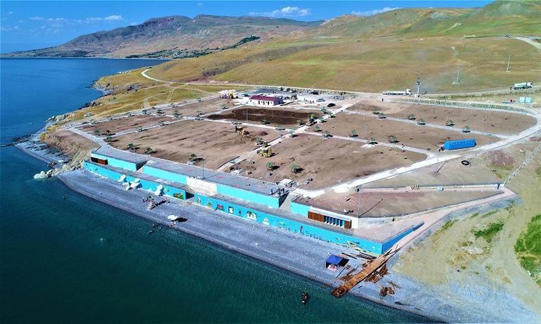 Turkeys Lake Van earns Blue Flag status