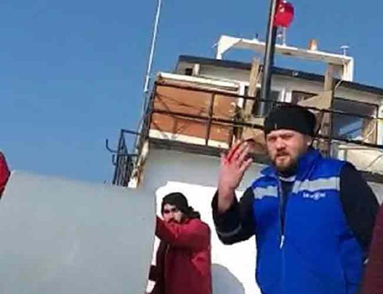 Romanian coast guards open fire on Turkish fishermen