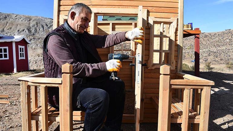 Wooden houses pensioner makes for grandchildren become famous across country