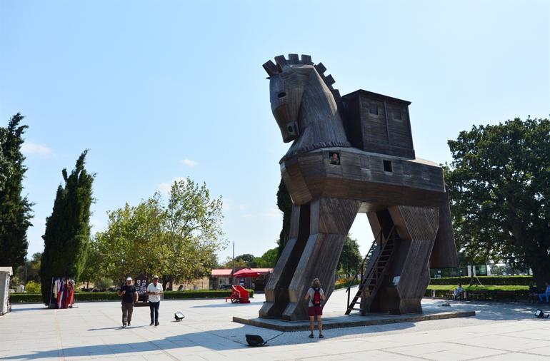 Excavations in Anatolia’s two ancient sites shed light on history