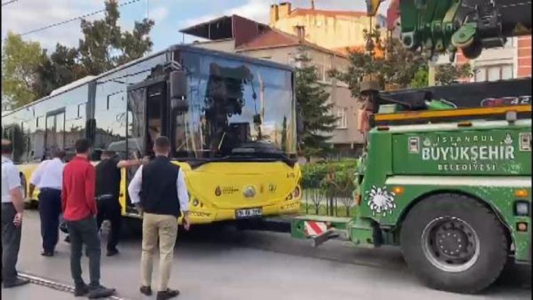 Güngören de tramvay yolunda kaza Seferler normale döndü Son Dakika Haber