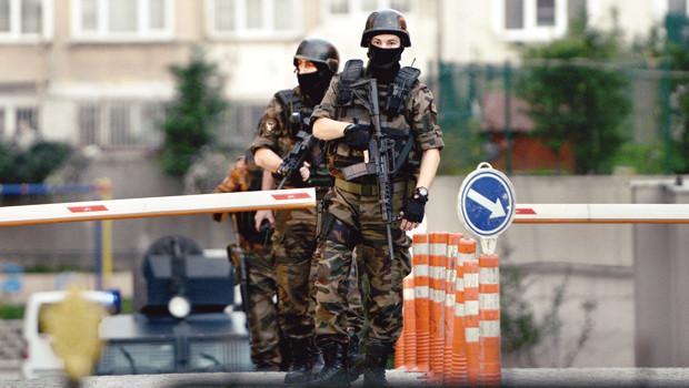 Emniyet Müdürlüğüne saldıran terörist aranıyormuş