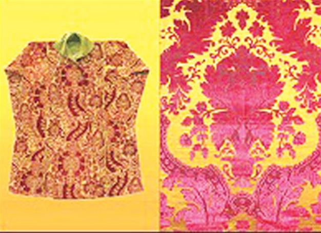 Ottoman kaftans on display at Topkapı