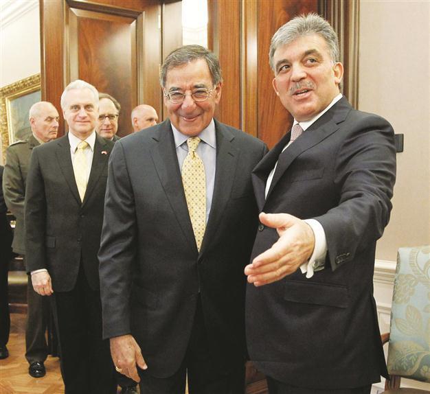 Gül warns Panetta on terror in post-US Iraq